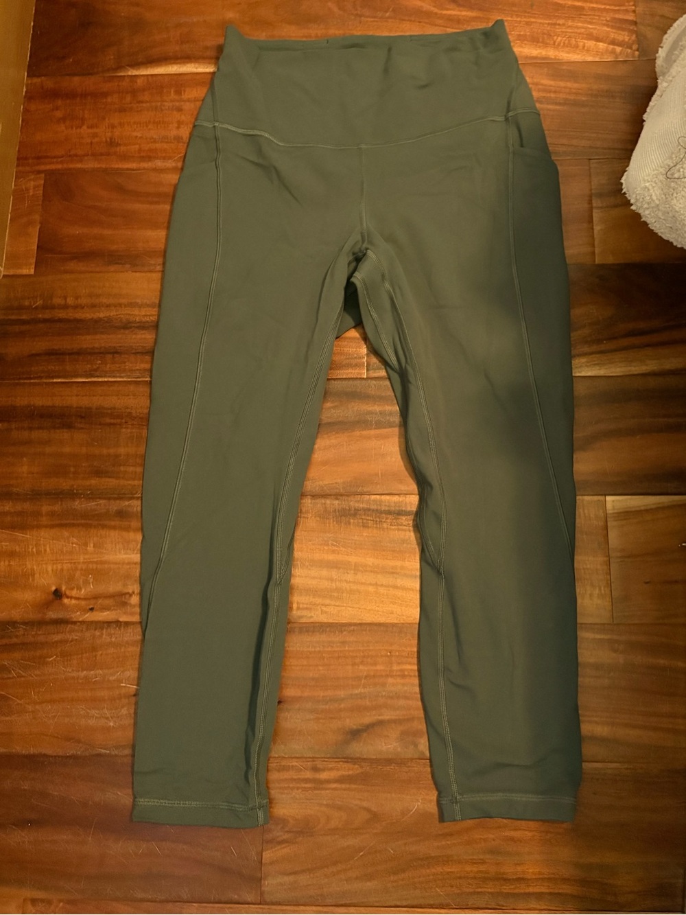 Lululemon Align High Rise Crop 23” Pockets Olive Green Size 10 (582)